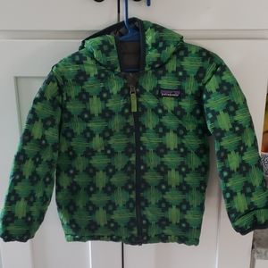 Boys Patagonia reversible puffer coat